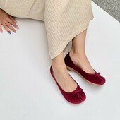 From its velvety touch to its maroon depths, it's more than just a material; it's a statement of passion and refinement.

Aoki Velvet Maroon isn't just admired; it's venerated, hailed as an emblem of timeless elegance and sophistication that defies fleeting fashion fads and remains eternally chic.

#aokivelvet
#aokivelvetmaroon
#cajsaaoki
#cajsashoes
#cajsa
#cajsatabiseries